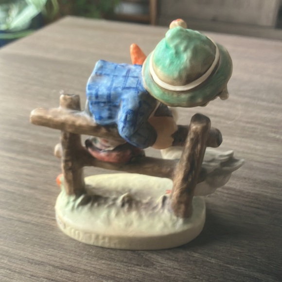 Goebel Hummel  barnyard hero figurine - Picture 2 of 7